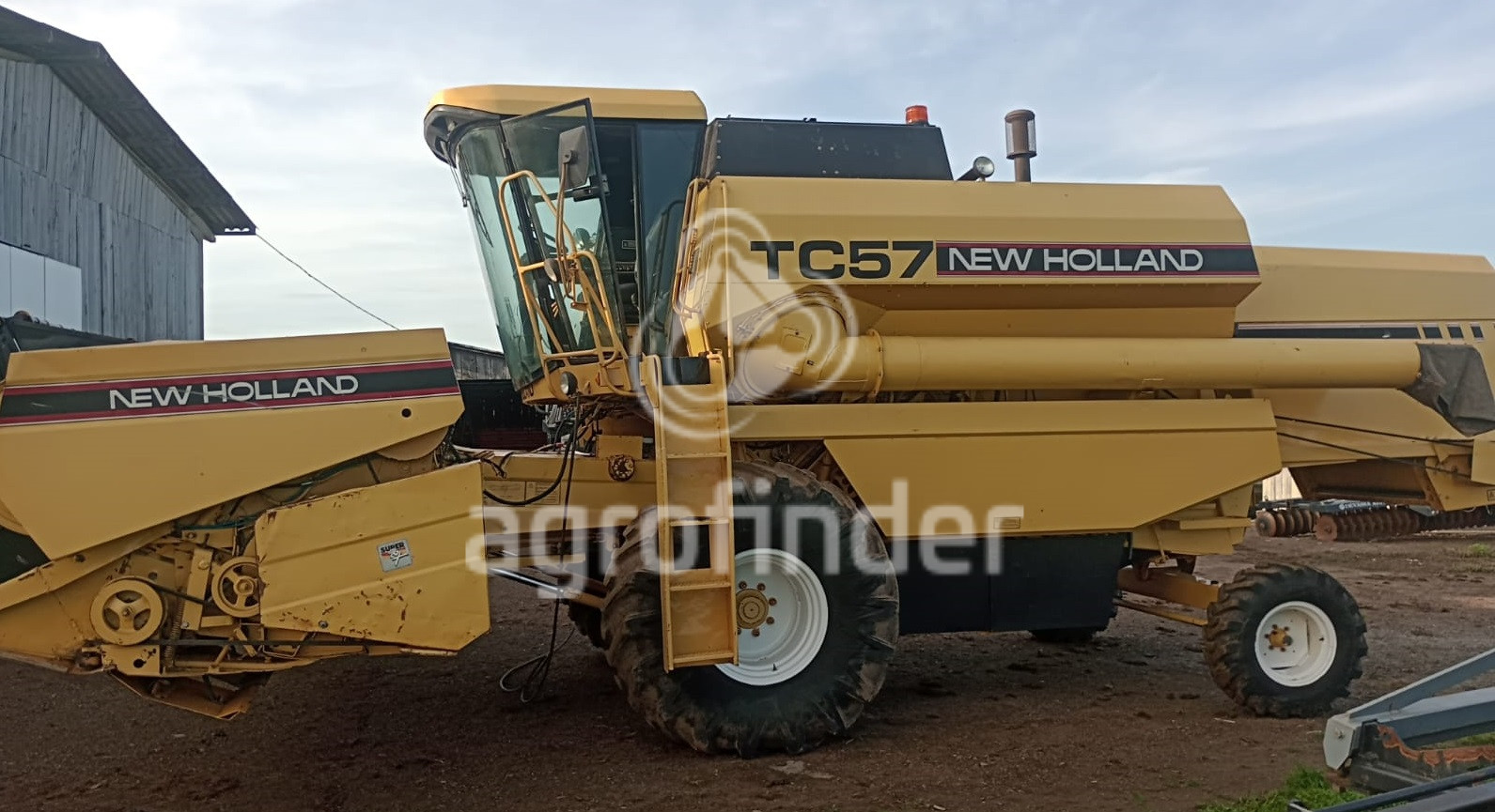 Colheitadeira New Holland TC 57 ano 1995 | agrofinder